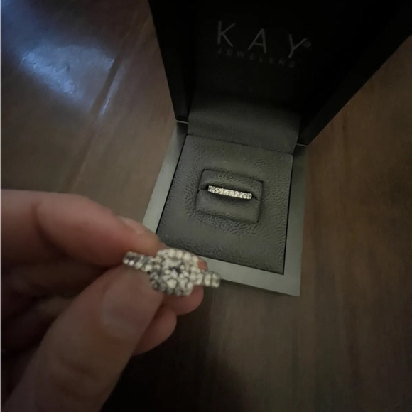 DIAMOND ENGAGEMENT RING AND WEDDING BAND - Size 6 - Picture 2 of 4